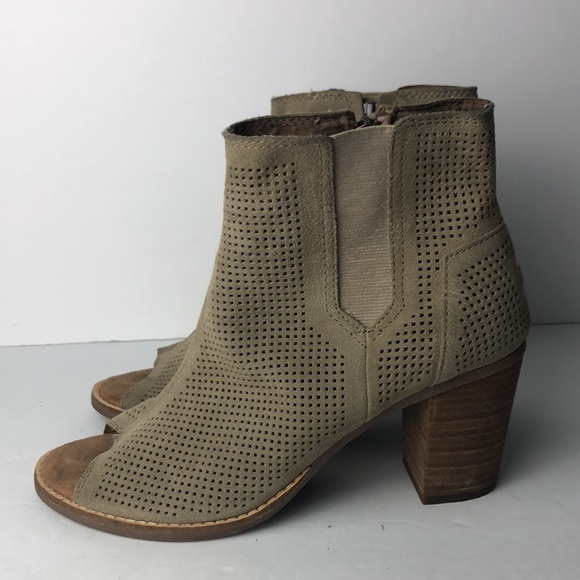 Toms Majorca Perforated Ankle Boots - Picture 7 of 13